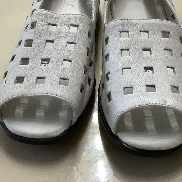 Valley Lane White shoes Women Size 10WW - Picture 2 of 7